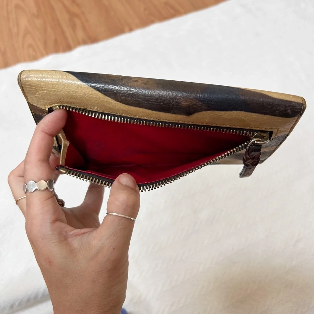Dooney & Bourke Vintage Zebra Wallet - Picture 14 of 16